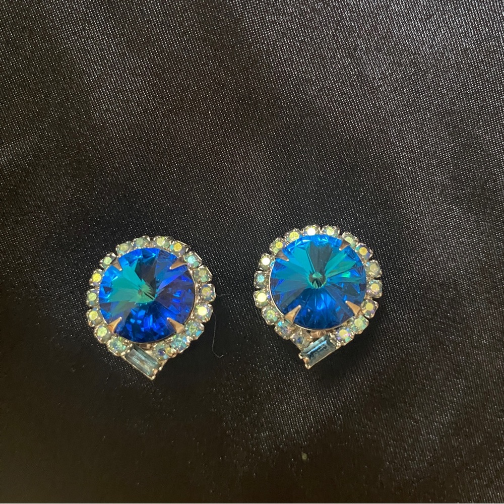 Bermuda Blue Rivoli - Vintage clip on earrings